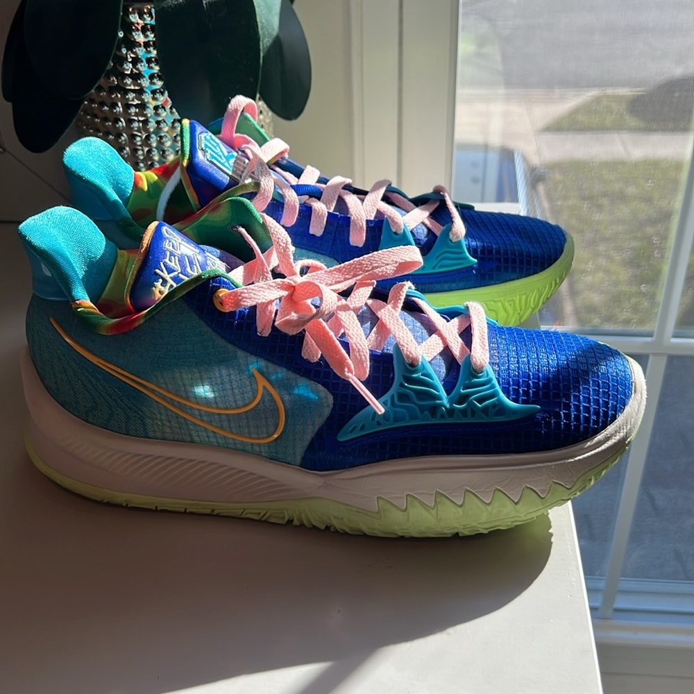 Kyrie’s - Picture 3 of 4